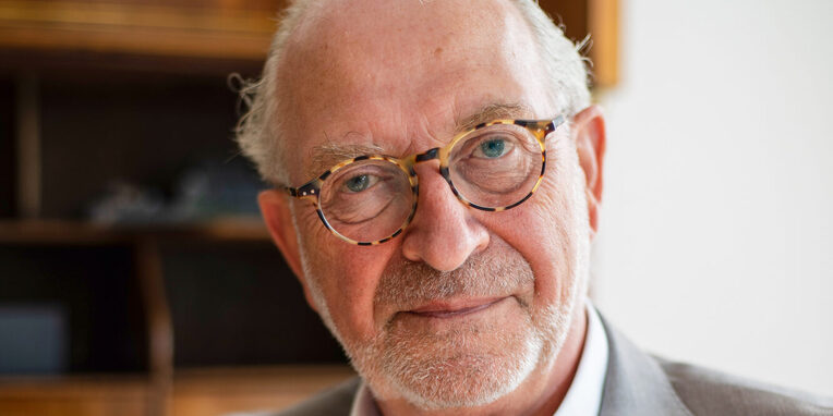 Autorenfoto Roland Kaehlbrandt