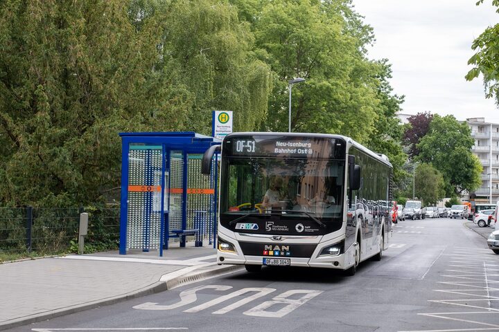 Bus   Endhaltestelle Gravenbruch
