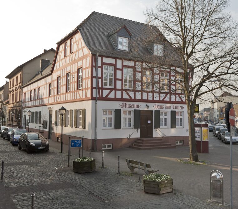 Das Stadtmuseum Haus Zum Löwen von aussen gesehen