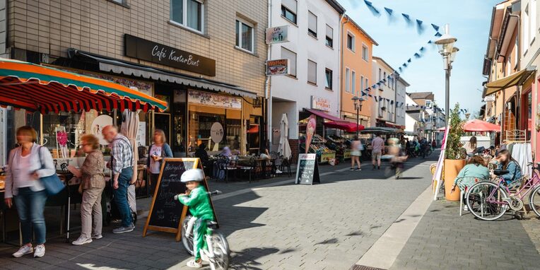 Fußgängerzone Wochenmarkt