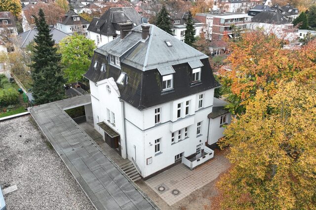 Die Seminar und Gedenkstätte Bertha Pappenheim Haus von oben