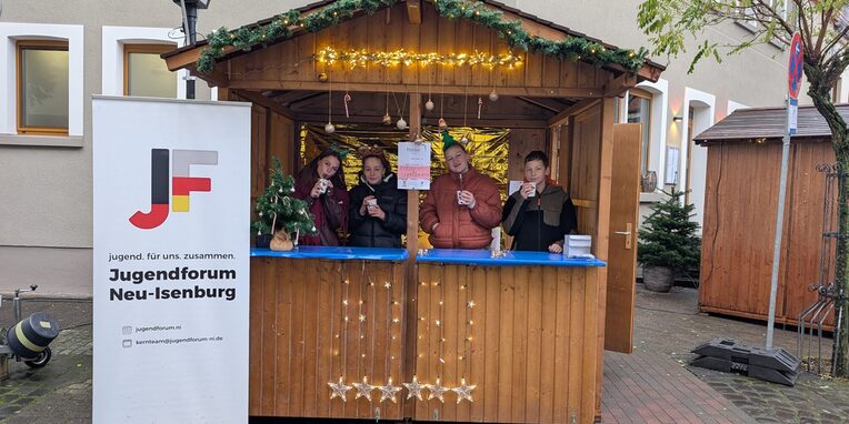 Stand am Weihnachtsmarkt in Neu-Isenburg