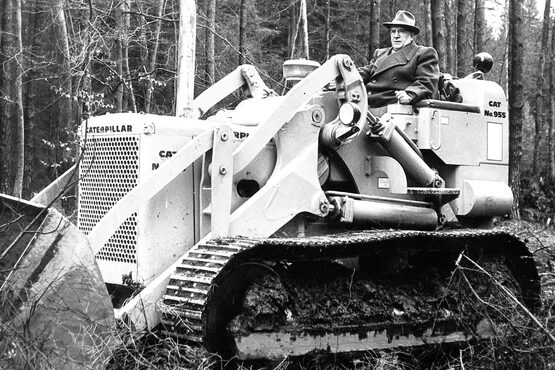 Spatenstich durch Bürgermeister Ludwig Arnoul