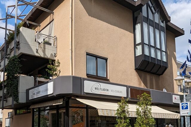 Weltladen Neu-Isenburg in der Fußgängerzone