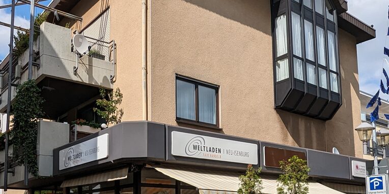 Weltladen Neu-Isenburg in der Fußgängerzone