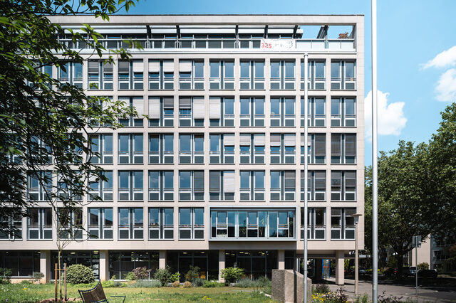 Rathaus Neu-Isenbug