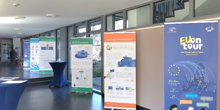 Wanderausstellung „EU on tour - die EU auf einen Blick“ im Rathaus Neu-Isenburg im April 2025