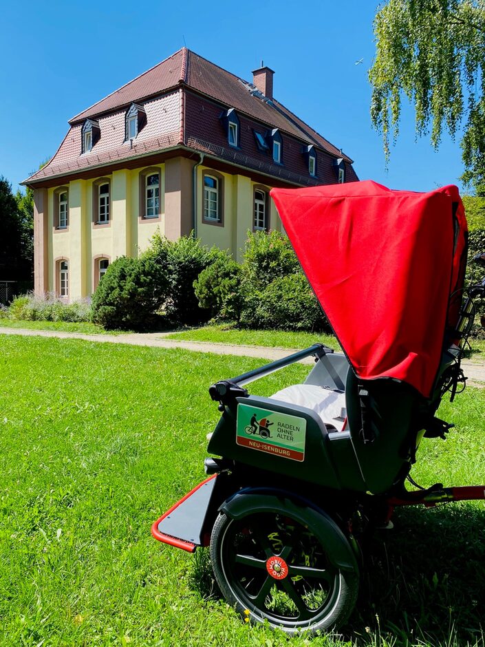 Rikscha vor der Bansamühle