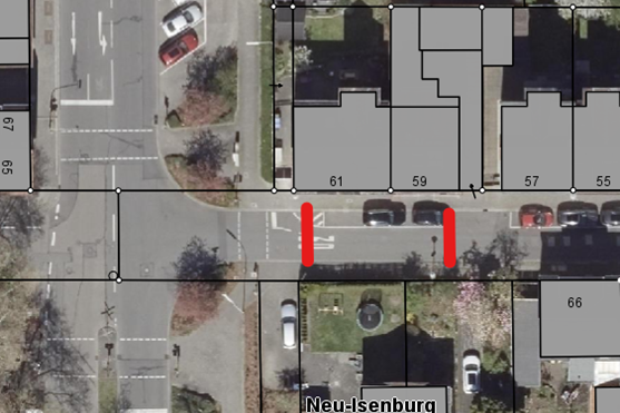 Luftbild der Sperrung in der Bahnhofstraße im Bereich der Hausnummer 72 (rote Markierung)