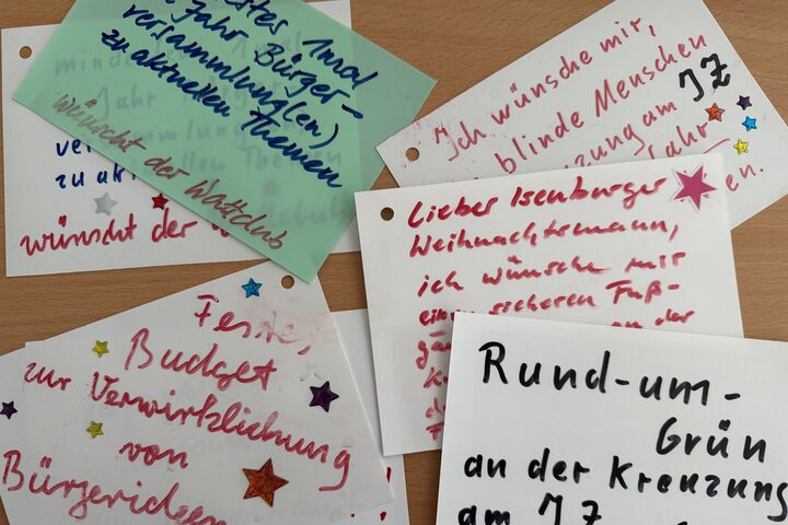 Wunschzettelaktion des Wattclubs am Nikolaustag in der Fußgängerzone