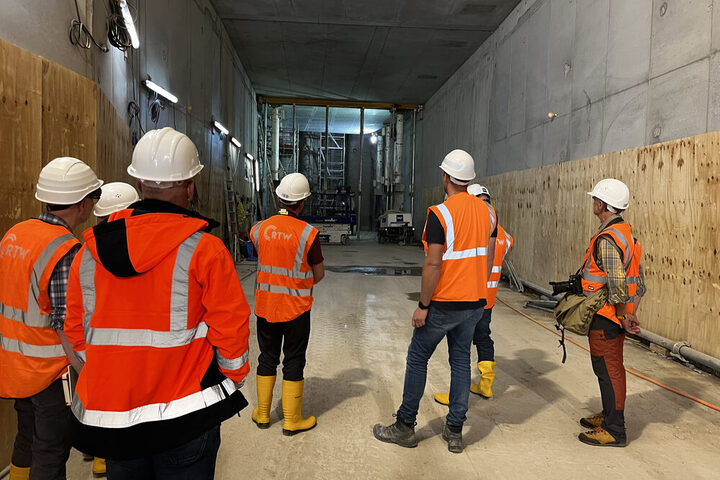Im Tunnel Kreuzungsbauwerk