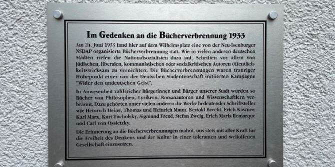 Gedenktafel zur Erinnerung an die Bücherverbrennung 1933