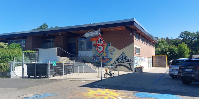 Aussenansicht des Jugendzentrum Gravenbruch