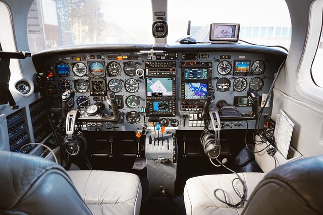 Innenansicht eines Cockpits