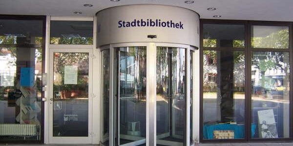 Haupteingang Stadtbibliothek