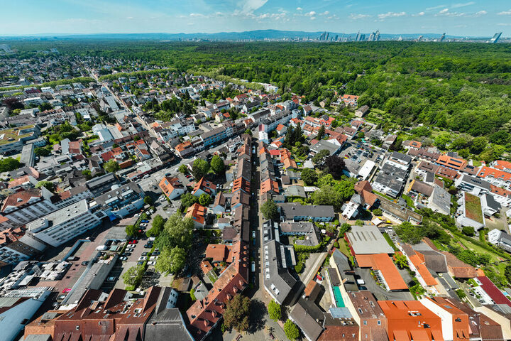 Skyline Drohne mit FFM und Löwengasse