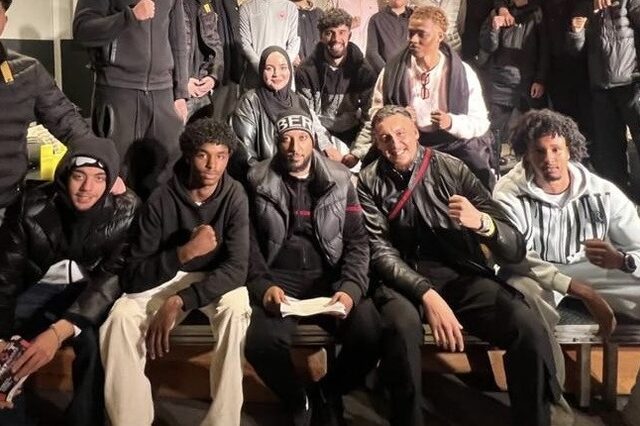 Gruppenbild mit Rapper Remo (zweiter von rechts)