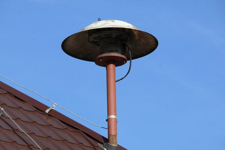 Sirenenanlage auf einem Dach