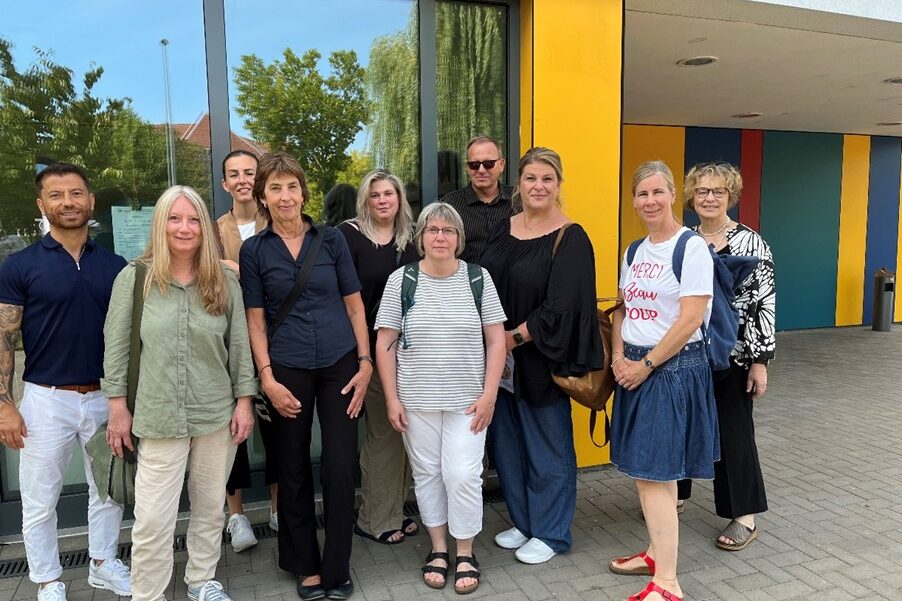 Team der Schulsozialarbeit besucht Vitos Kinder- und Jugendtagesklinik für psychische Gesundheit und das Bildungshaus in Dietzenbach