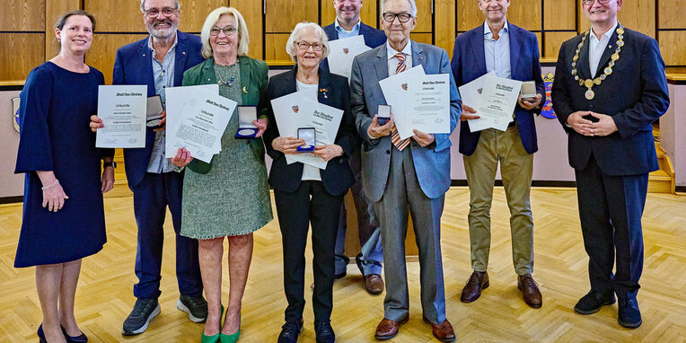 Neu-Isenburg: Festsitzung Stadtverordnetenversammlung.