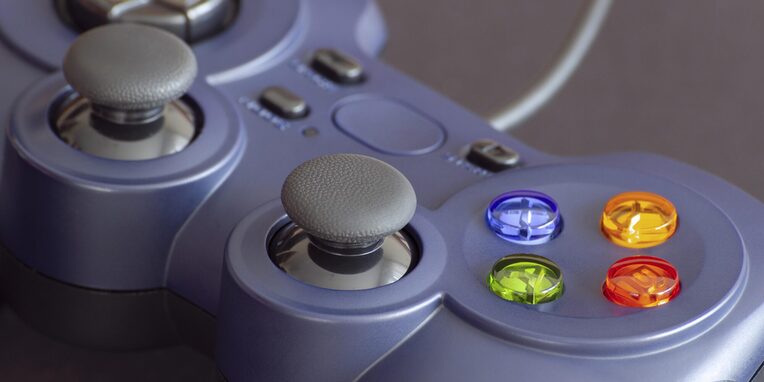 Gamepad, Regler, Spiel