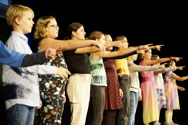 Kinder der Musikschule beim Benefizkonzert des Lionsclub Neu-isenburg in der Hugenottenhalle