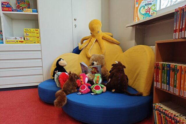 Vorlesen in der Stadtteilbibliothek Zeppelinheim